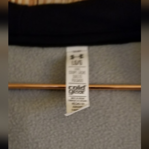 Womens Under Armour Hooded Vest - Picture 2 of 8